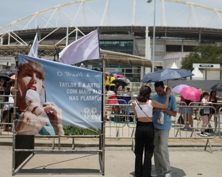 Commentary: Takeaways for Singapore event organisers as extreme heat disrupts concerts worldwide