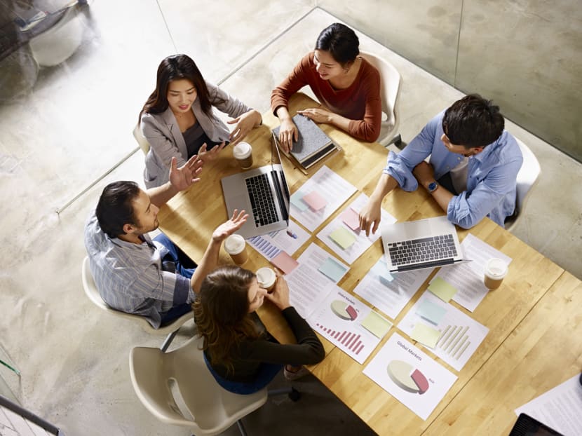 Long hours spent at deskbound jobs can make office workers more vulnerable to shoulder and back pains. Photo: Shutterstock Long hours spent at deskbound jobs can make office workers more vulnerable to shoulder and back pains. Photo: Shutterstock