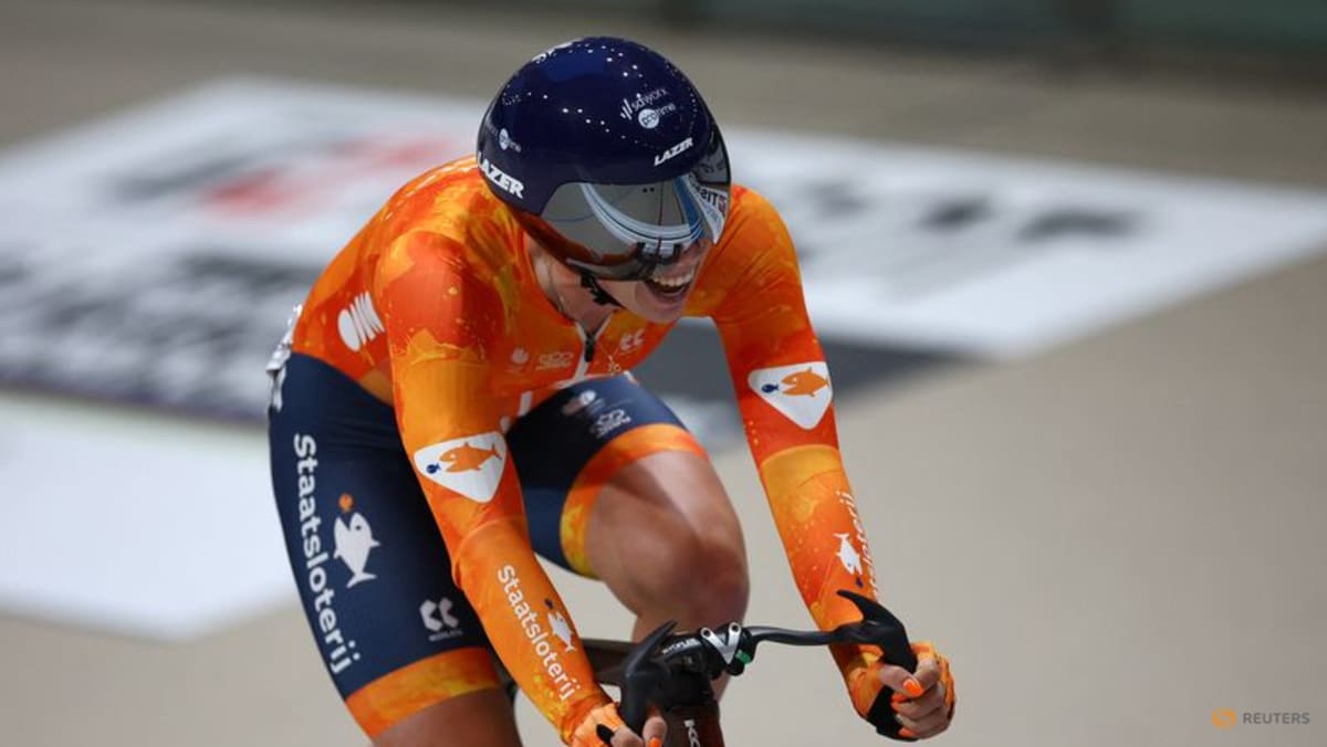 Wiebes disqualified from Giro d'Italia Women after winning opening stage