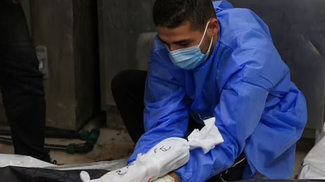 卡萨孕妇惨遭炸死 医生剖腹救胎不果