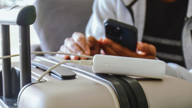 政府正在评估是否需要将行动电源列为管制商品