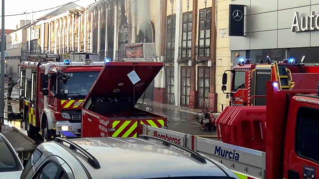 西班牙穆尔西亚夜店发生大火 至少13人死亡