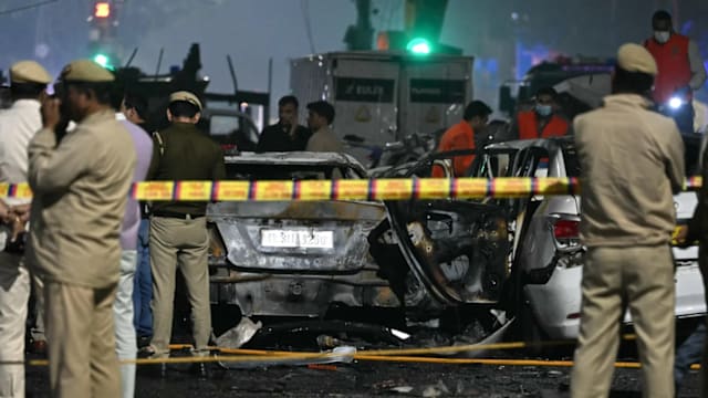 印度新德里发生汽车爆炸案 造成至少8死20伤