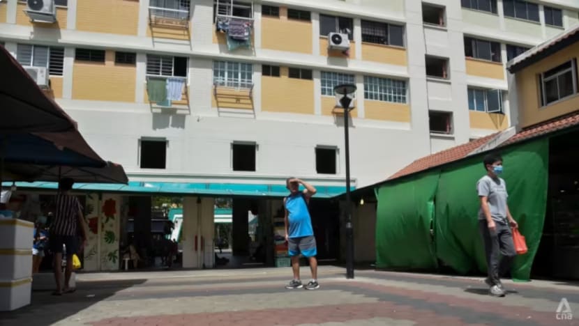 Flat, estet HDB lebih mesra warga emas sebagai persiapan hadapi 'masyarakat amat tua' SG: PM Lee Flat, estet HDB lebih mesra warga emas sebagai persiapan hadapi 'masyarakat amat tua' SG: PM Lee
