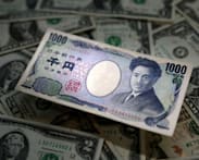 Speculators turn net long on yen for first time since February