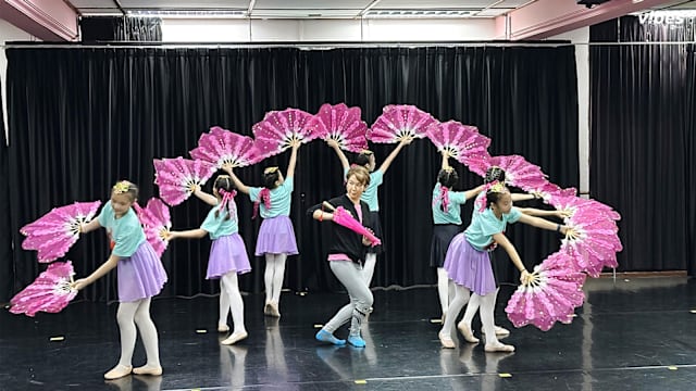 鐘琴变身17岁丫鬟，搭档竟是12岁“老船夫”？潮剧《桃花过渡》除夕登场