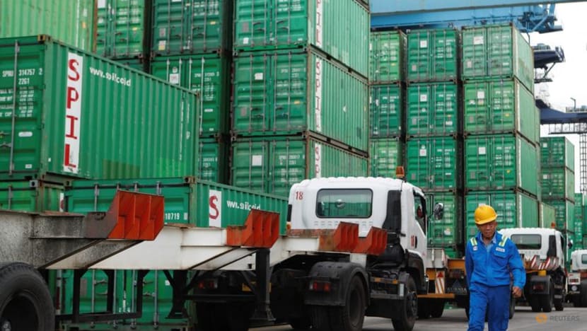 Indonesia books $4.4 billion trade surplus in Nov, beating forecast