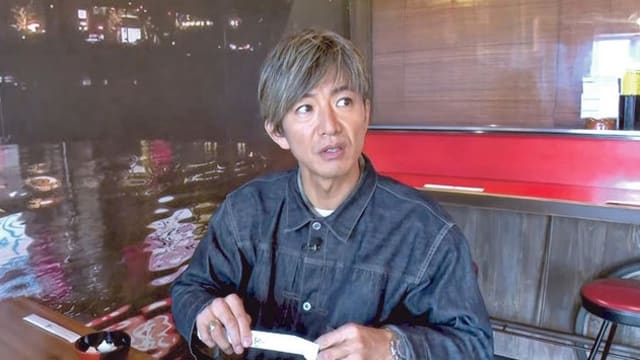 拉面店员工怕手脏不敢握手，木村拓哉这样做获赞！