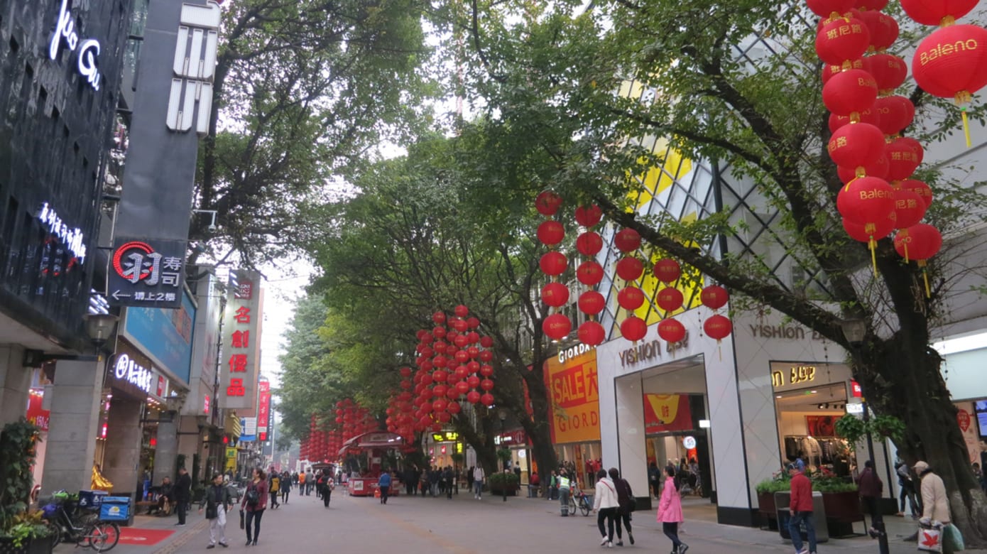 北京路步行街，自古就是繁华兴旺的商业集散地。（图：黄匡宁）