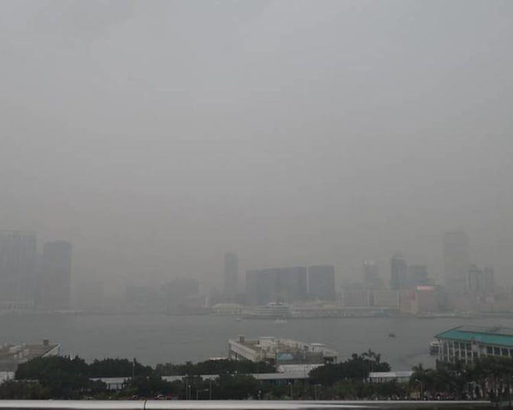 Hong Kong air quality at unhealthy levels; children and elderly told to stay indoors
