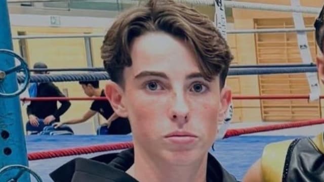 舍身救友瑞士酒吧大火中遇难 18岁拳击手身份获确认