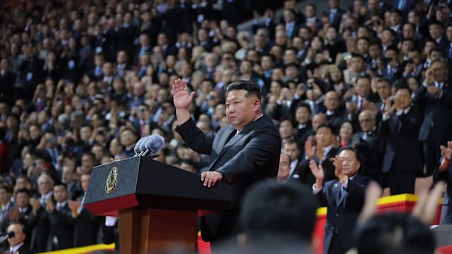 金正恩承诺将把朝鲜打造成“富饶乐园”