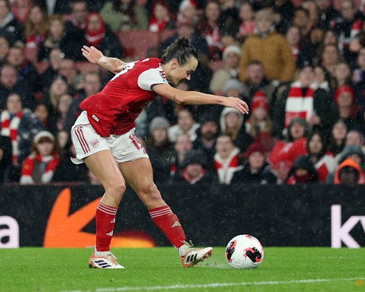 Arsenal hoist first Women's Champions Cup in thrilling win over Corinthians