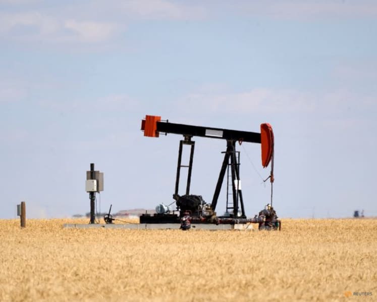 Oil retreats after hitting four-year high on concern of US-Iran war escalation