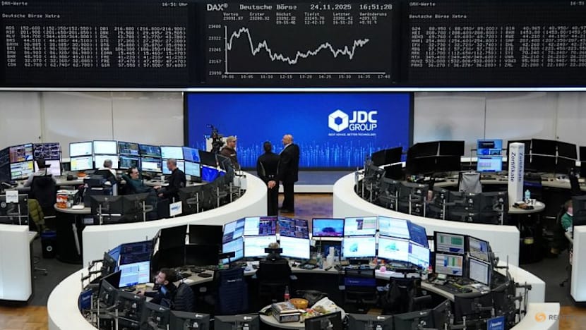 Wall St set for weekly gain, monthly loss; Treasury yields advance