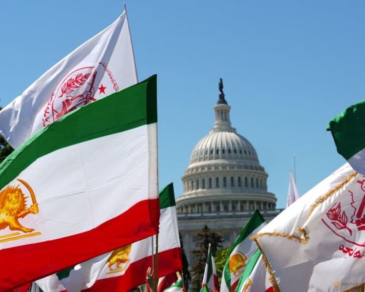 New US sanctions shut down Iranian flights