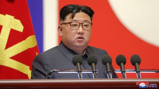 韩国情报院：金正恩疑患睡眠障碍及烟酒成瘾