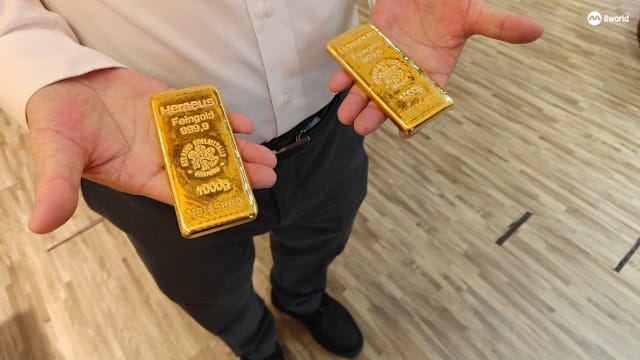 金价如过山车抢购热潮延烧 有人豪掷逾20万买一公斤