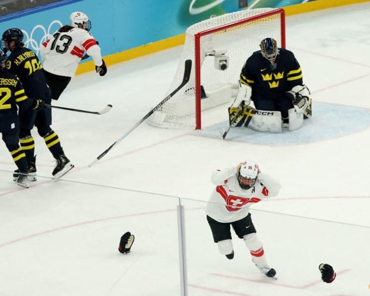 Ice hockey-Switzerland beat Sweden in overtime to win women's bronze