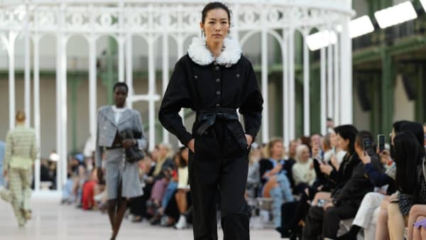 Chanel profits drop sharply as luxury downturn bites - Channel News Asia (Picture 2)