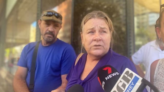 女儿与人争停车位起争执 澳母开车劝架竟碾死两人
