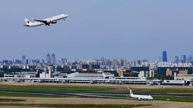 中国五一出游遇“断航潮”新加坡等东南亚多航班取消