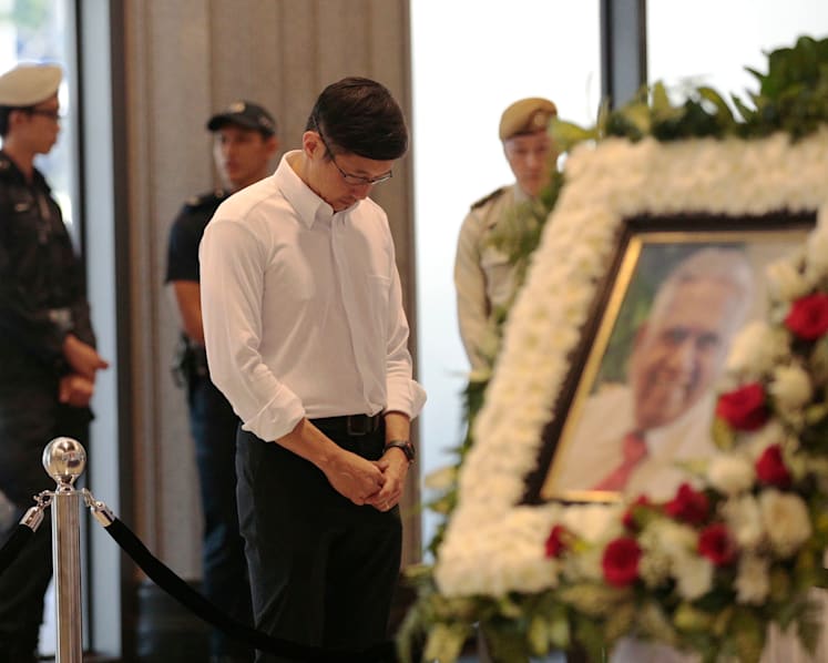 Young and old bid goodbye to S R Nathan