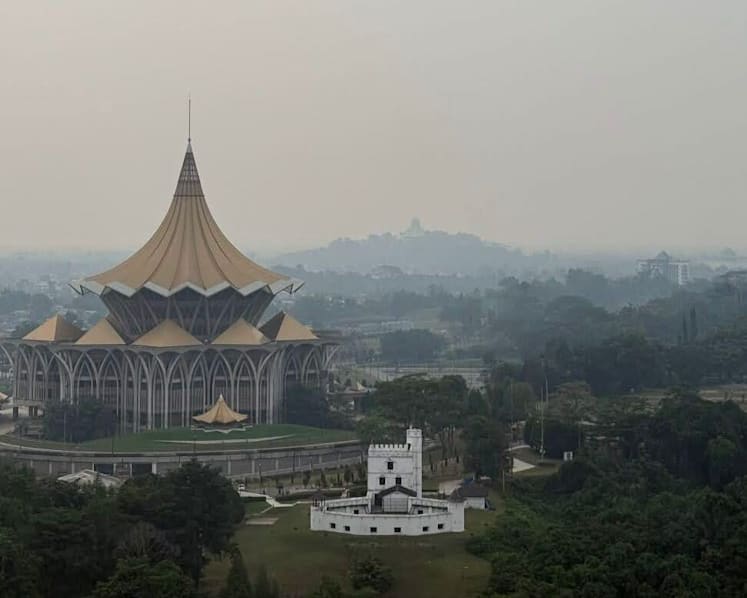 Sarawak orders two-day school closures as haze worsens, affecting around 200,000 students