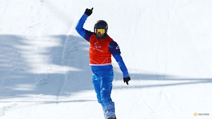 From Olympic crash to Paralympic gold, the two lives of snowboarder Perathoner