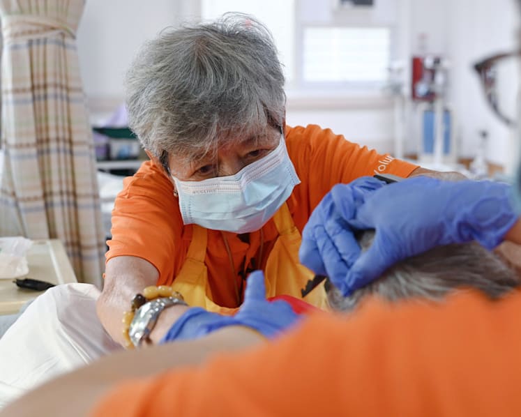 In their 80s, these volunteers say helping others is the secret to staying young at heart