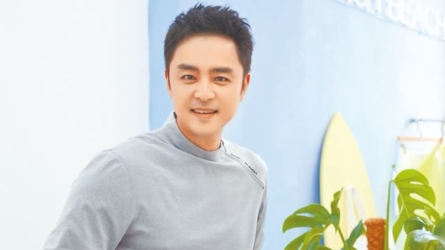 明道转战直播火上天　粉丝最想念的“霸总”回来了！