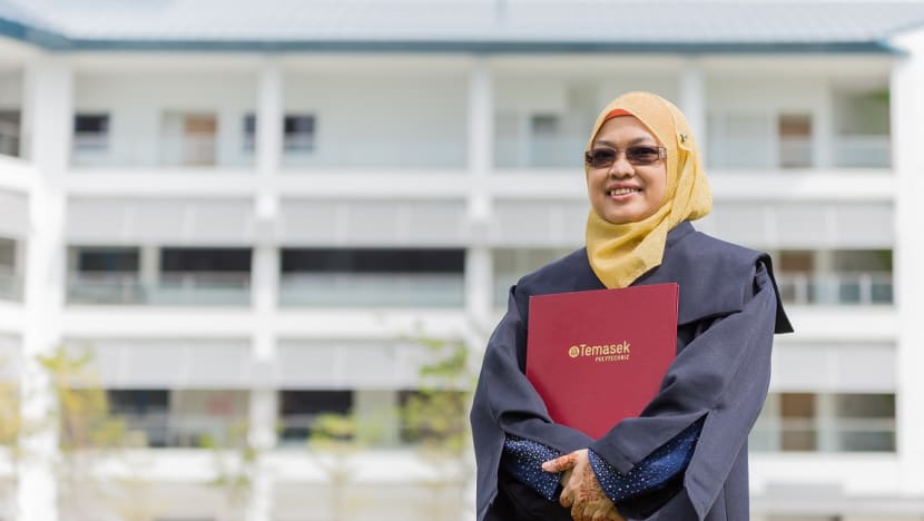 KISAH TABAH 3: Ruhaizah Selamat, ibu yang dirundung krisis, tetapi bangkit bak phoenix KISAH TABAH 3: Ruhaizah Selamat, ibu yang dirundung krisis, tetapi bangkit bak phoenix