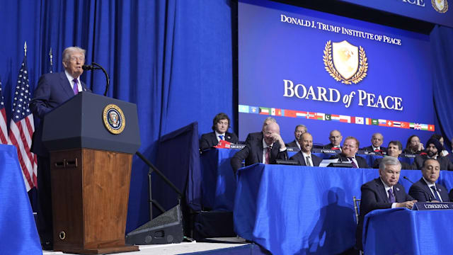 特朗普：九和平委员会成员承诺为卡萨重建捐70亿美元