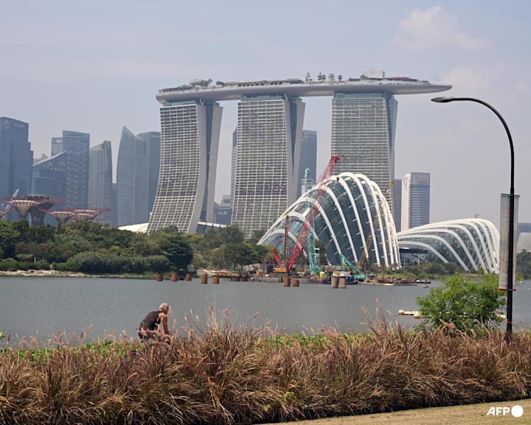 Singapore haze: PM2.5 reading briefly enters elevated in west region; air quality moderate
