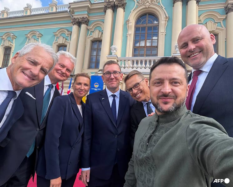 Ukraine wants peace but won't give in, Zelenskyy says on Independence Day