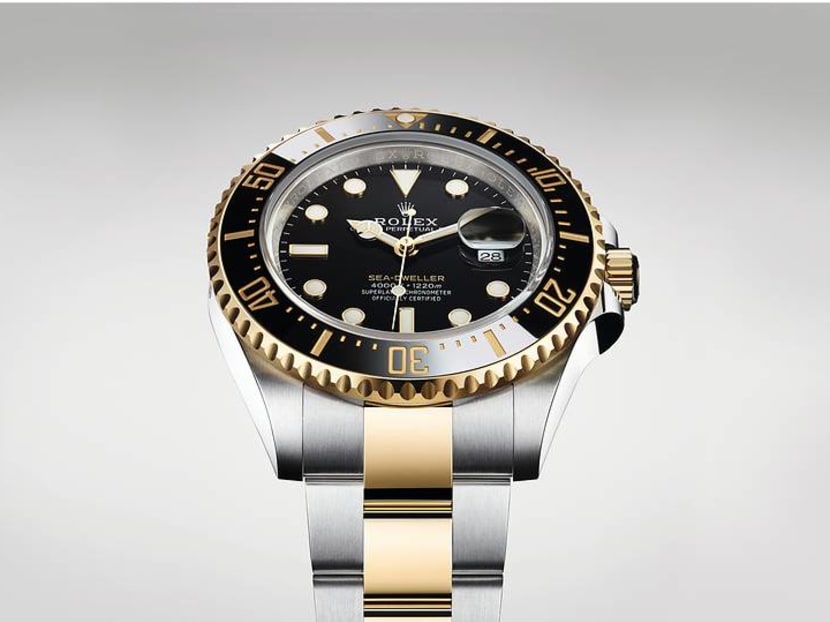 A half-gold watch while diving at depths of 1,000m or more? Because why not 