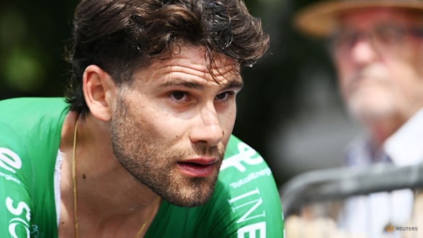 Ganna wins Giro stage 10 time trial, Vingegaard fails to take pink