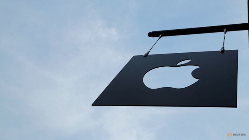 US FTC raises concerns over accusations Apple News favors articles from left-wing outlets