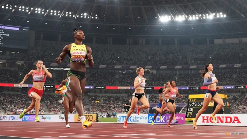 Jefferson-Wooden, Jackson sizzle in women's 200 heats