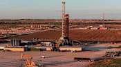 Oil climbs but markets shrug off US-Iran deadlock