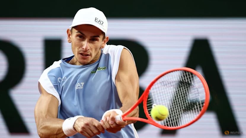 No Sinner, no problem as marathon man Arnaldi makes it three Italian men in Paris last eight