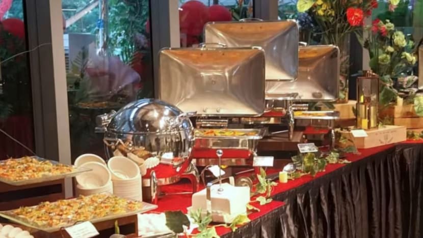 Stamford Catering Services dibenar kembali beroperasi selepas digantung lesen dek 160 kes radang perut Stamford Catering Services dibenar kembali beroperasi selepas digantung lesen dek 160 kes radang perut