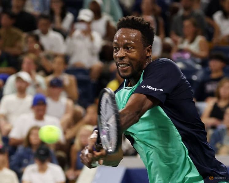 Birthday boy Monfils beats Vallejo in first round of his last US Open