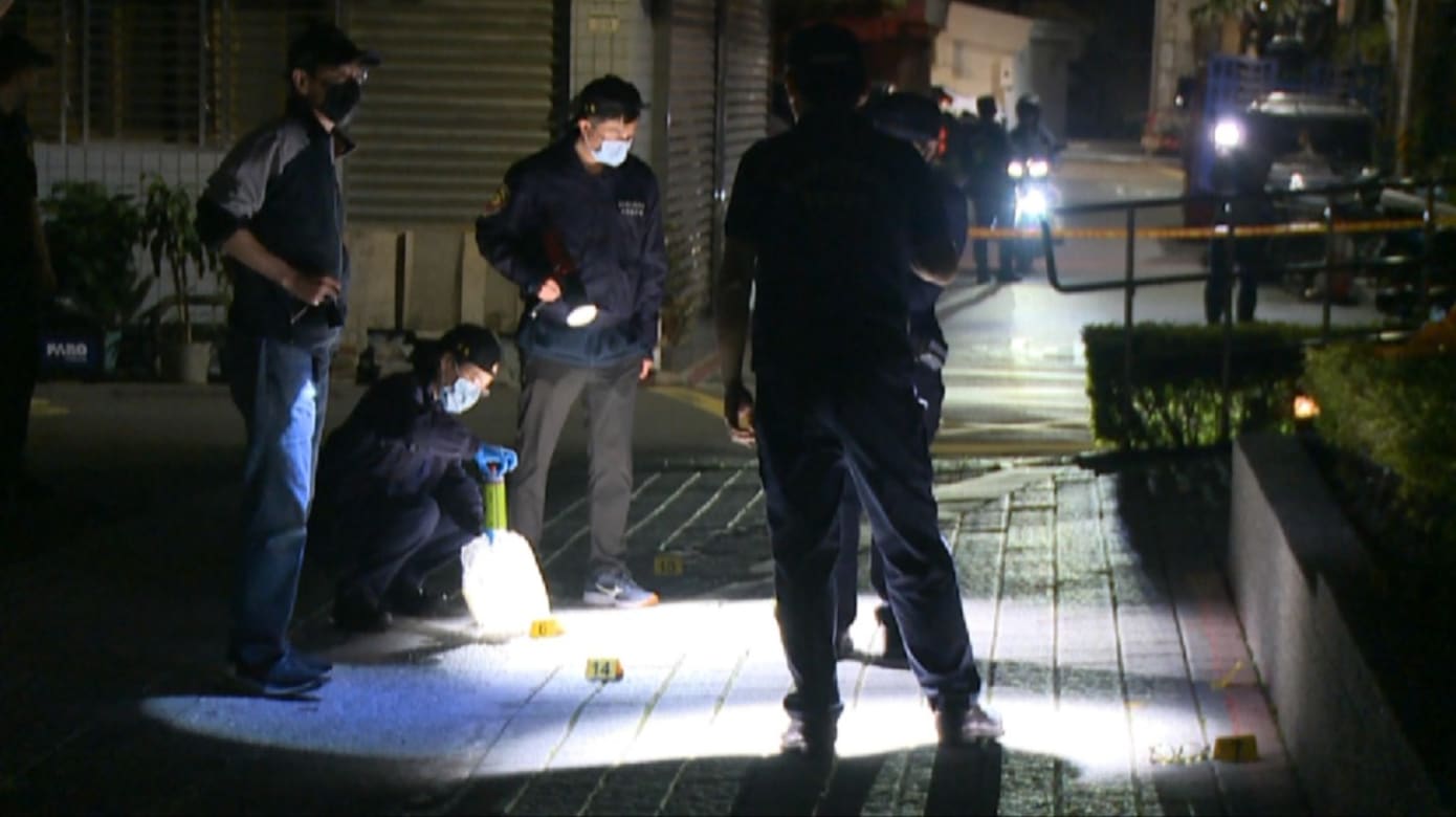 不满感情生变携枪带刀谈判 台男惨遭砍三刀