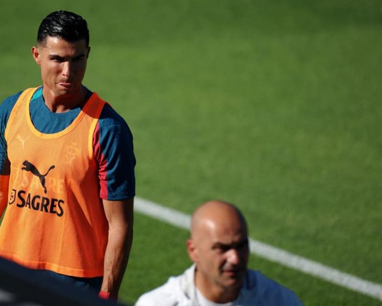 Portugal carry hot streak and baggage into Ronaldo's sixth World Cup