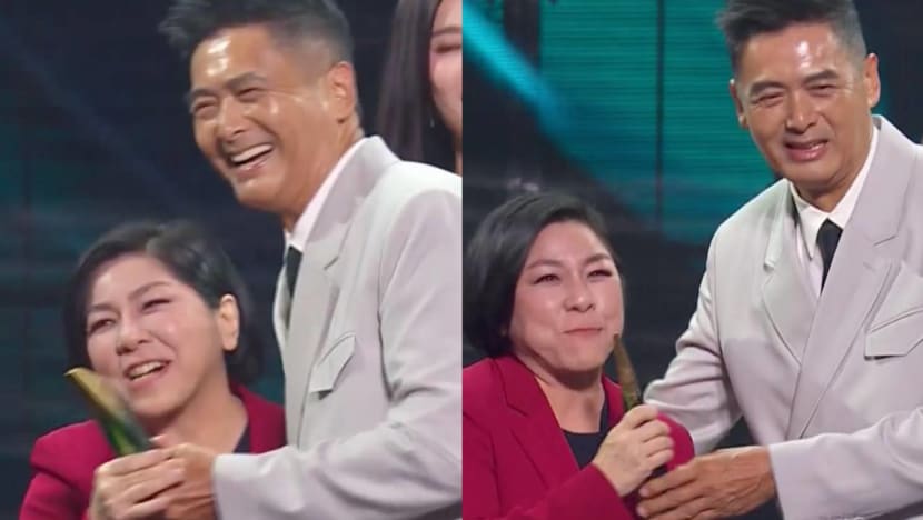 Camera-Shy Chen Biyu Didn't Attend SA2025 Just To Get Her Top 10 Trophy From Chow Yun Fat, So Does She Love Him As Much As Andy Lau Now? Camera-Shy Chen Biyu Didn't Attend SA2025 Just To Get Her Top 10 Trophy From Chow Yun Fat, So Does She Love Him As Much As Andy Lau Now?