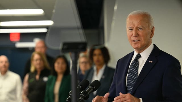 拜登在首场总统选举辩论表现 让民主党内动摇对他的支持