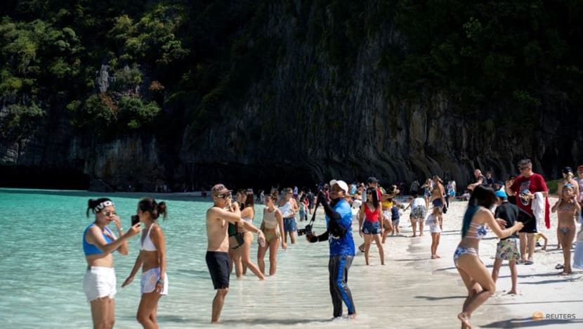 Commentary: How to make your next holiday better for the environment Commentary: How to make your next holiday better for the environment