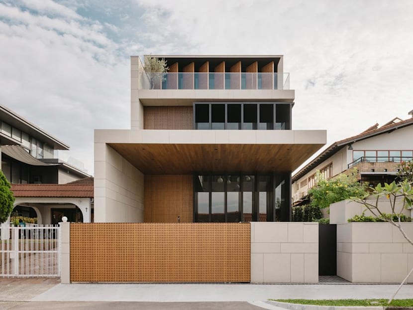 A house in Serangoon Gardens designed around nature, water and light