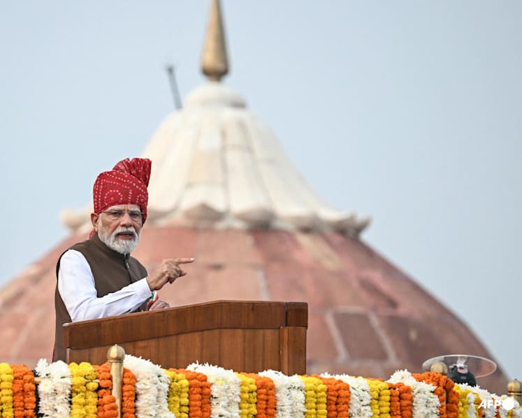 India PM Modi woos youth with free coaching, AI training India PM Modi woos youth with free coaching, AI training